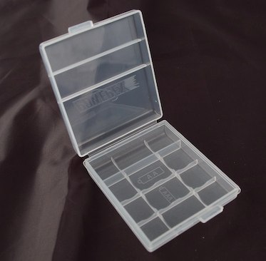 4-cell AA or AAA Battery Storage Case