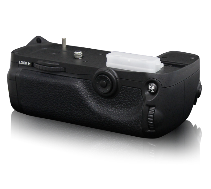 PIXEL BG-D11 Battery Grip for Nikon D7000
