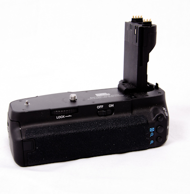 PIXEL BG-E7 Battery Hand Grip for Canon EOS 7D DSLR Camera