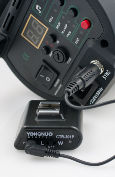 CTR301PRX coneected to studio flash with PC sync cable